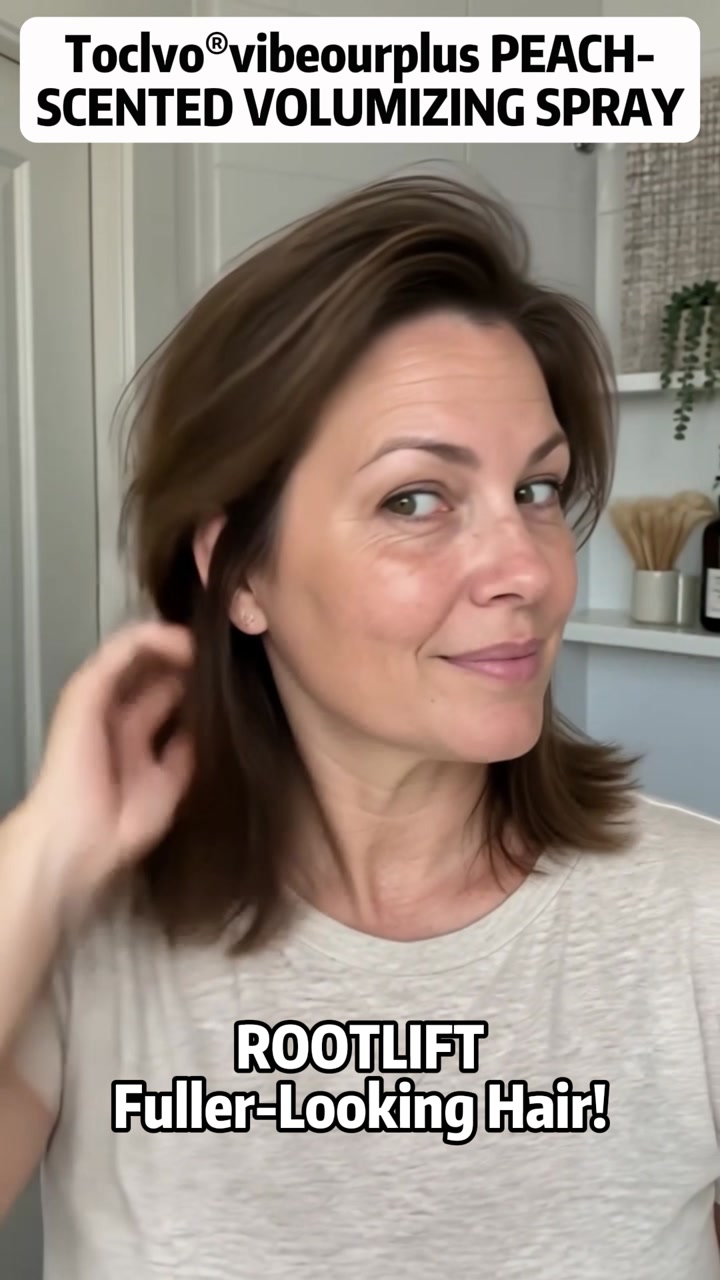 Short straight hair styling demonstration